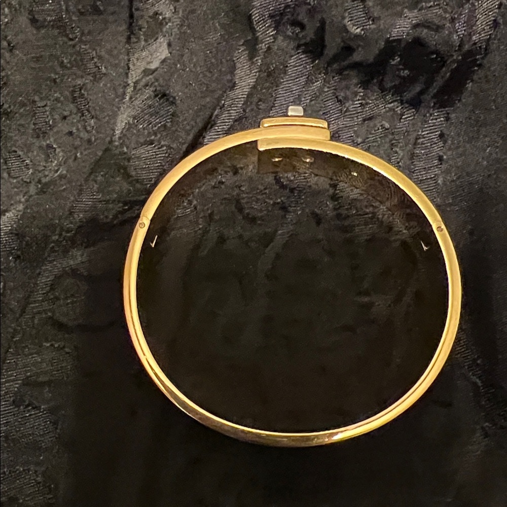 KATE SPADE, PHOEBE TURNLOCK ENAMEL PINK & GOLD BANGLE - Picture 8 of 9